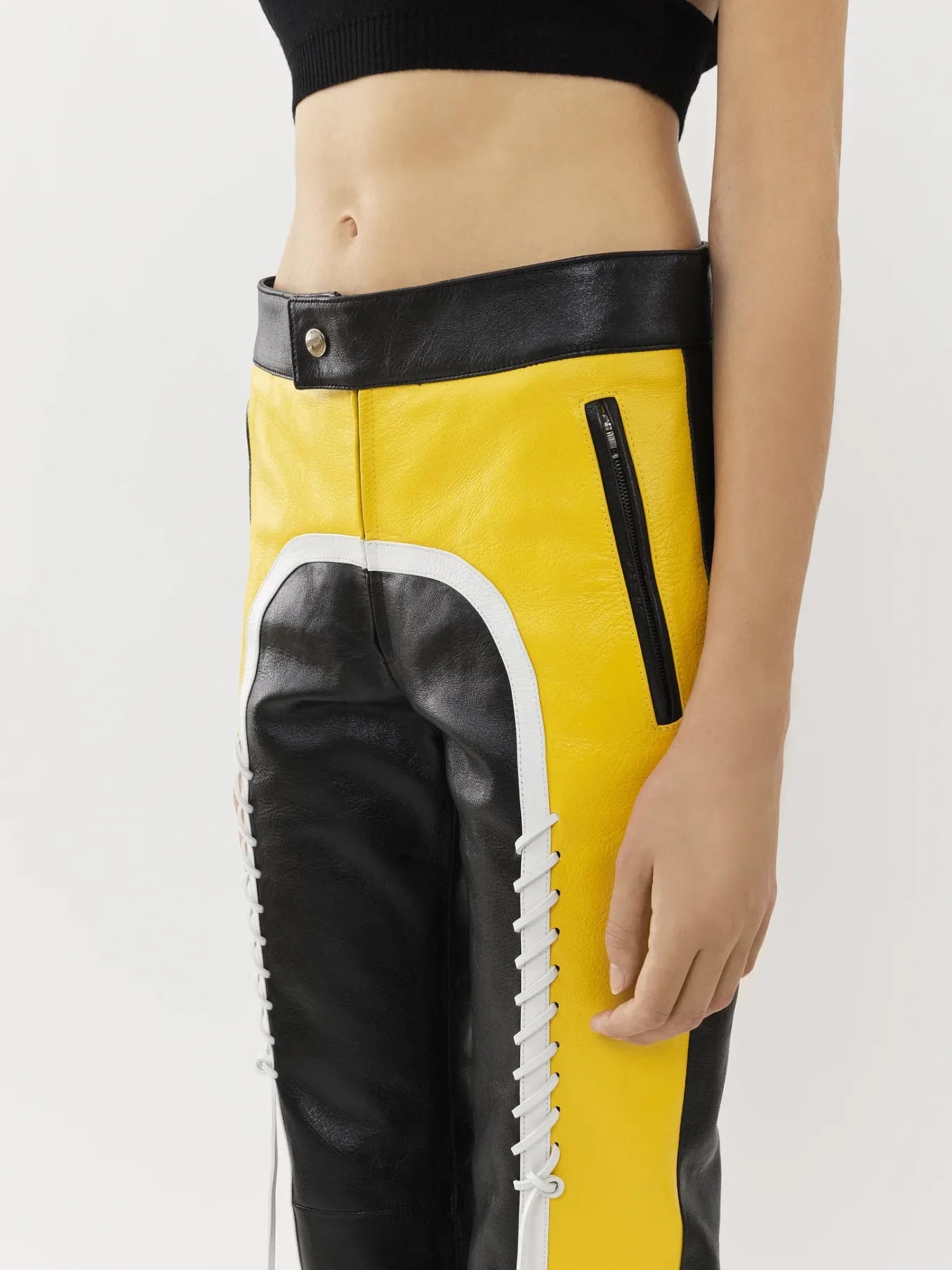 Pantalons Et Shorts-Chloé Pantalon Biker Court A Lacets Black - Yellow 1
