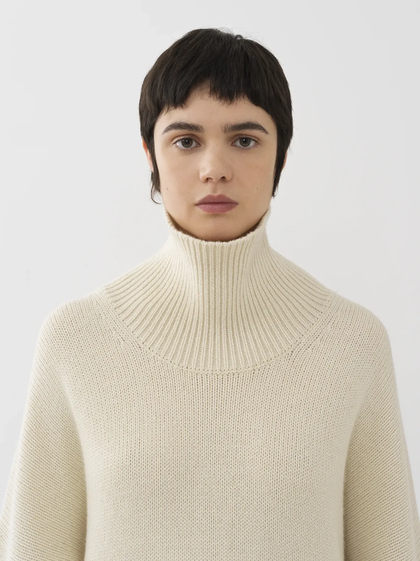 Maille-Chloé Pull Col Roule Oversize White Powder
